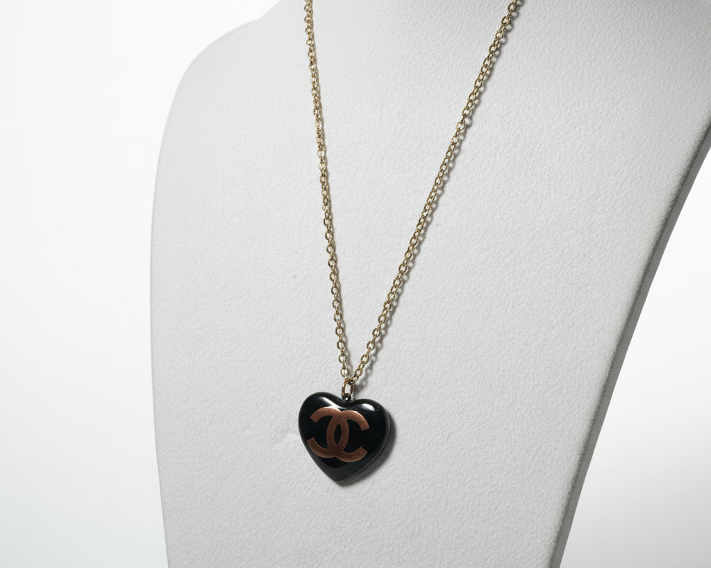 111- Black Heart CNecklace