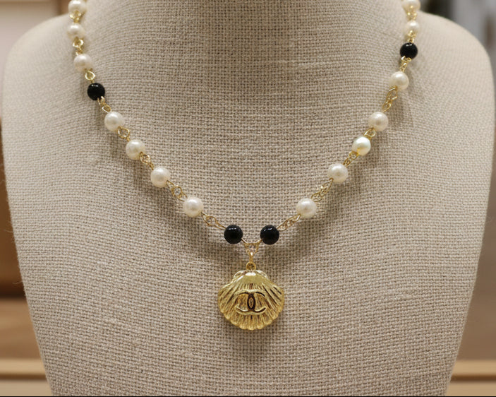 177- Upcycled Shell Pendant Necklace