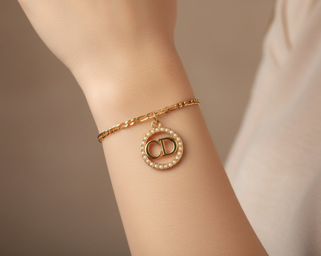 54- Upcycled Gold Pearl Pendant Bracelet