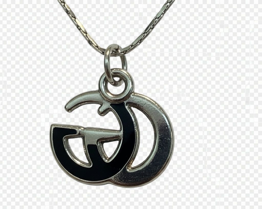 260 - Silver Pendant Necklace